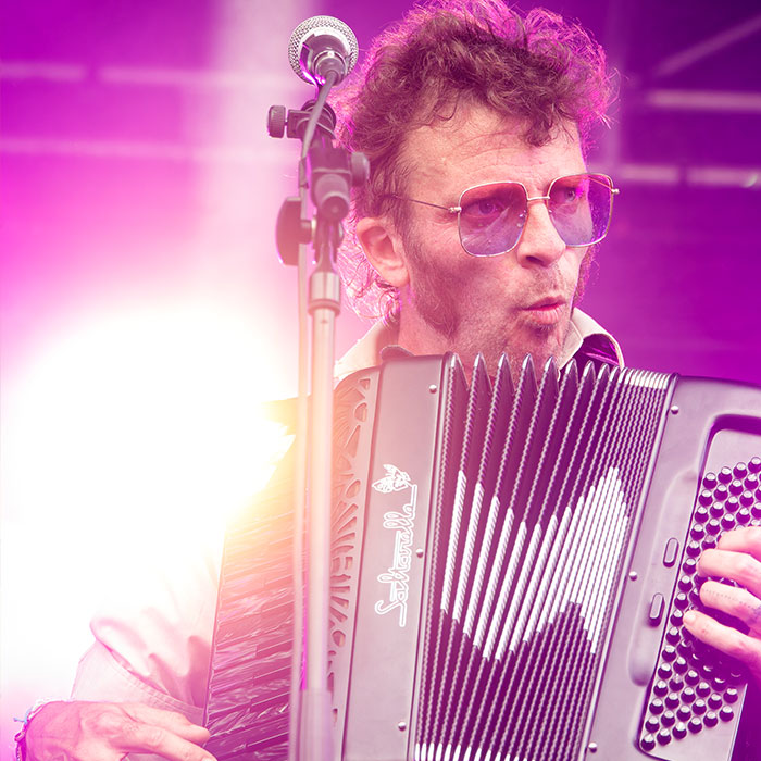 Yannick Accordeon Macadam Hirsute